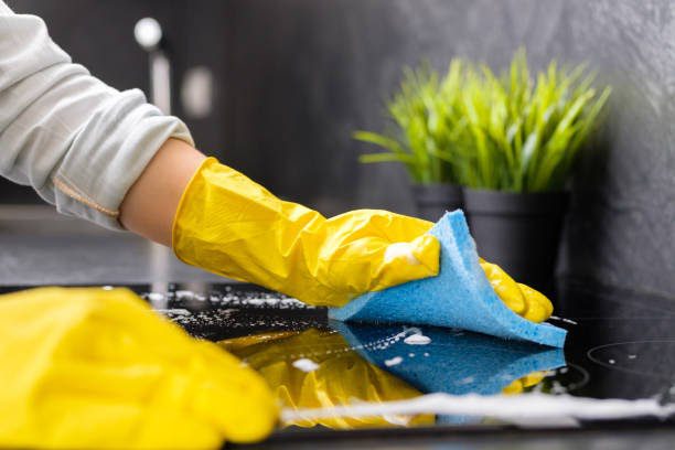 Cleaning Your Desk For Hygiene And Ultimate Workflow
