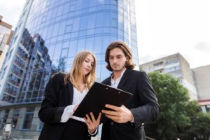what does a commercial property manager do