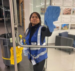 Maintaining Cleanliness in High-Traffic Commercial Spaces